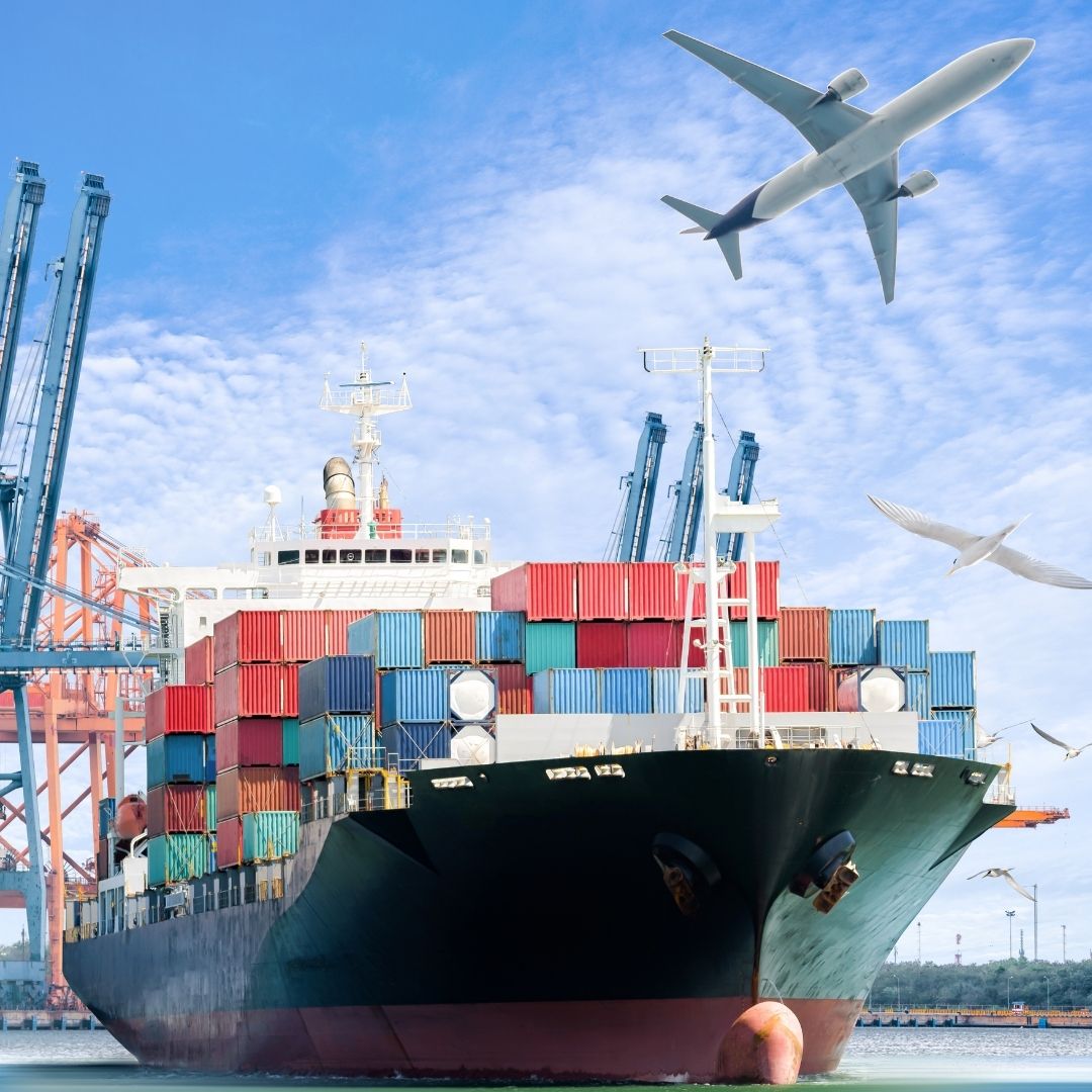 beauty products in from of custom packaging for fulfillment